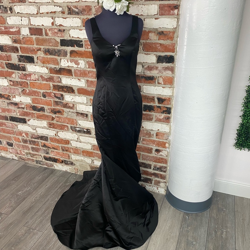 Black Satin Prom dress